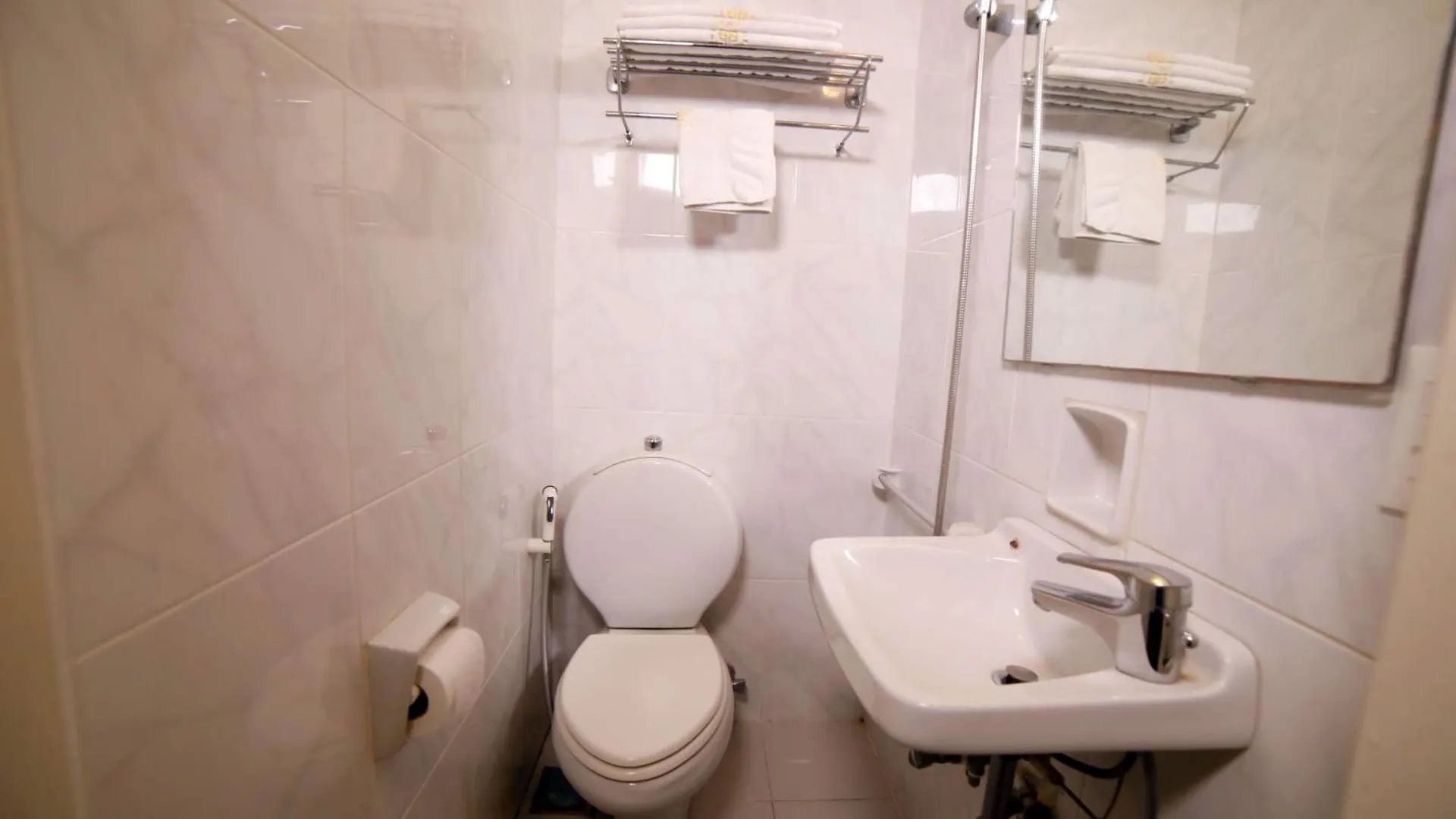 فندق Holiday Home Suites بيروت