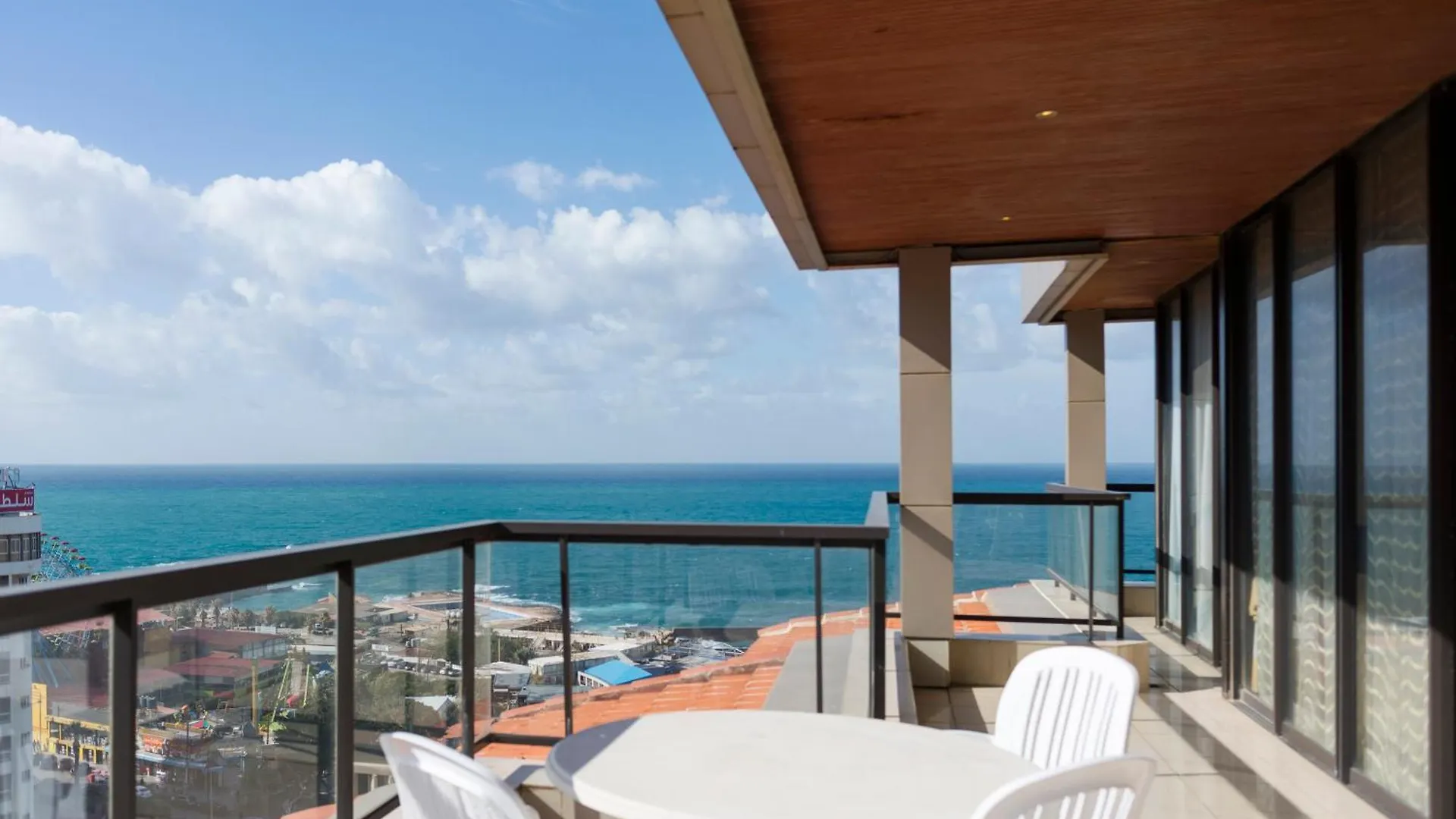 Holiday Home Suites بيروت فندق