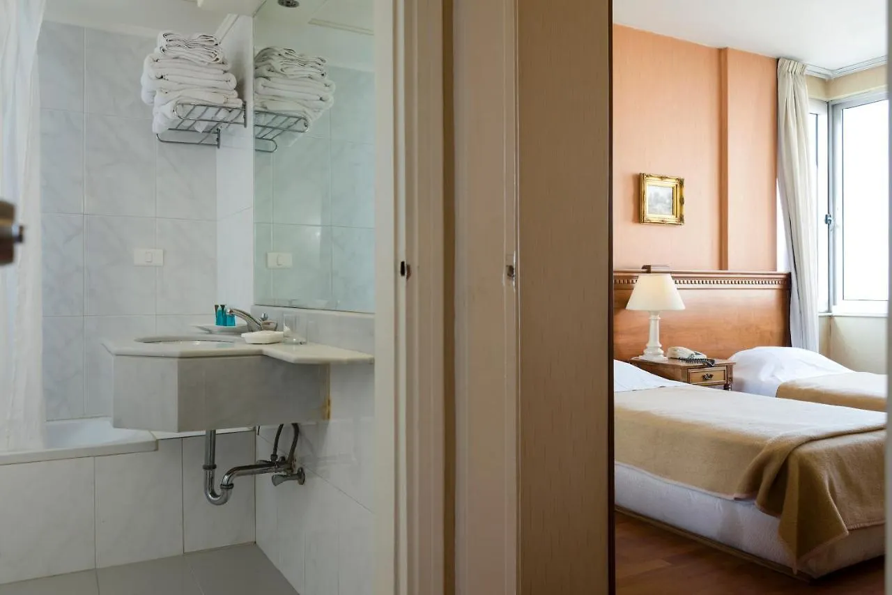 Holiday Home Suites بيروت فندق