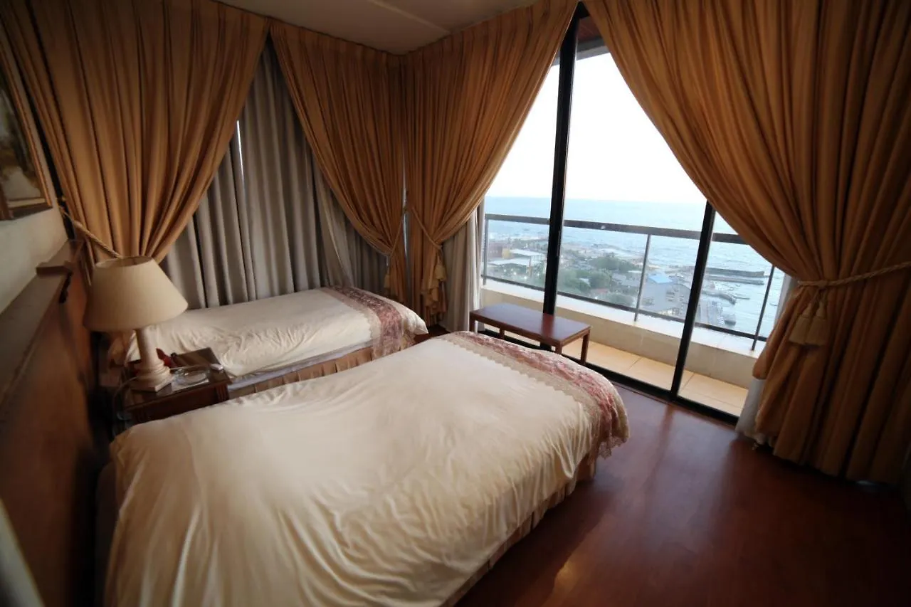 Holiday Home Suites Beirut