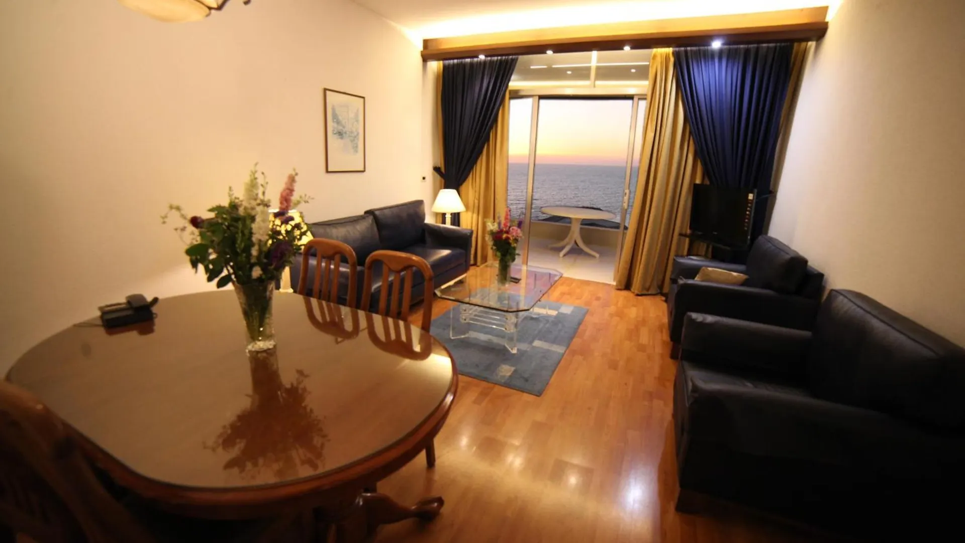 Holiday Home Suites Beirut