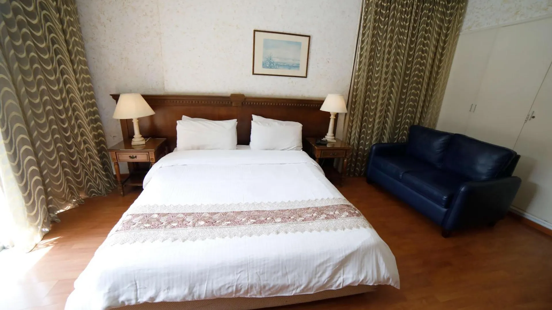 Holiday Home Suites Beirut