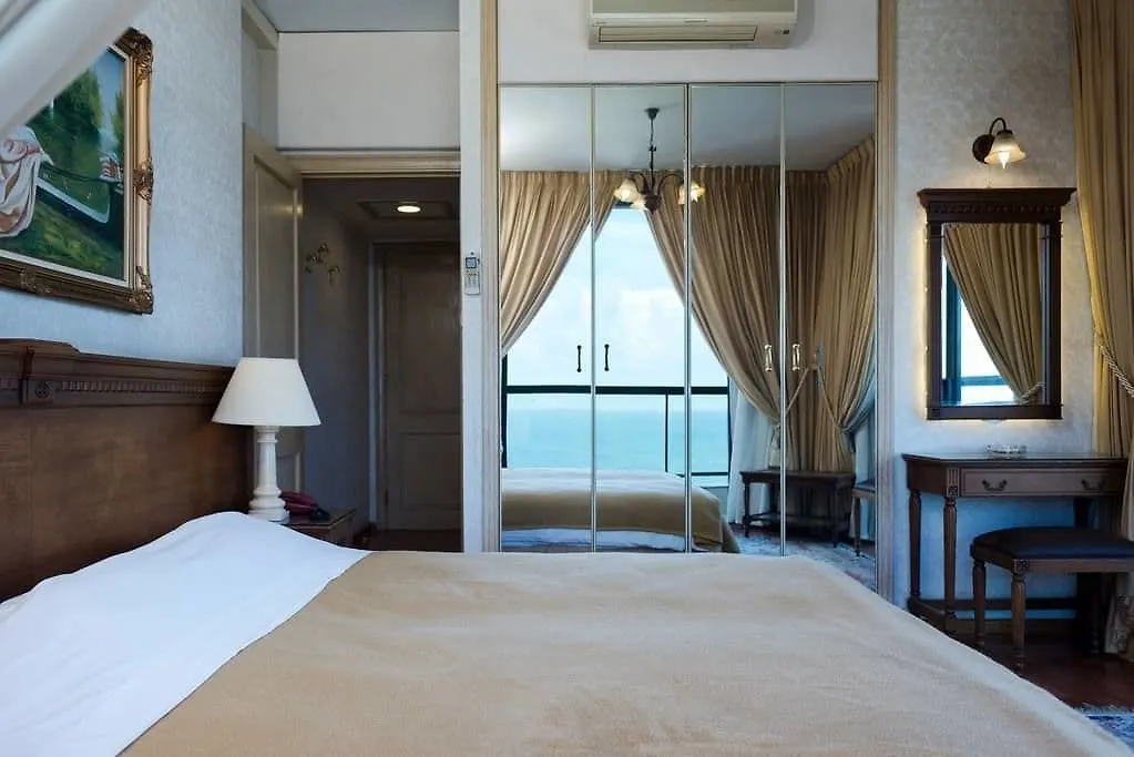 Holiday Home Suites Beirut Hotel