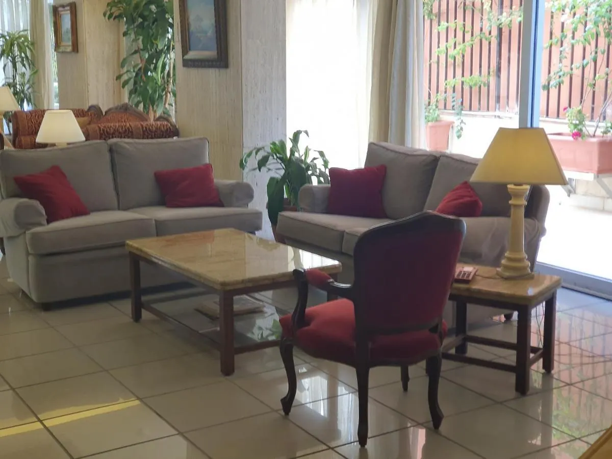Holiday Home Suites بيروت فندق